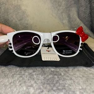 Hello Kitty style sunglasses